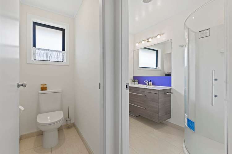 1/50 Vivian Wilson Drive Eastern Beach_13