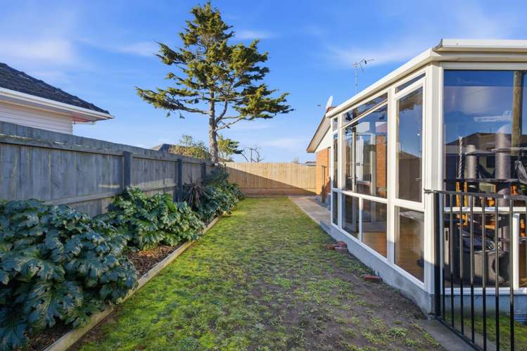 2/7 Ontario Place Wainoni_13