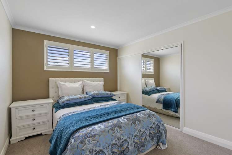 52 Broomfield Terrace Burwood_13