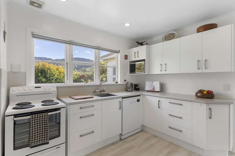 21 Cecil Road Tawa_12