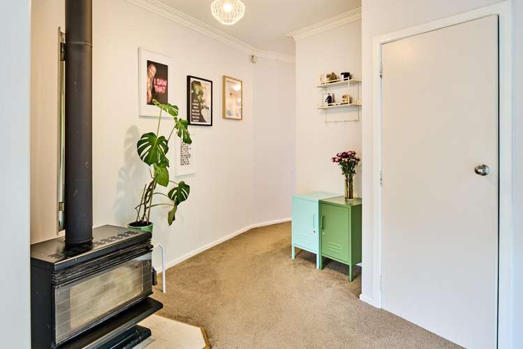 13 St Edmund Crescent Tawa_19