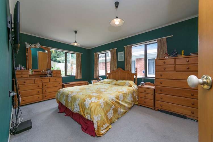 30 Sheridan Drive New Lynn_13