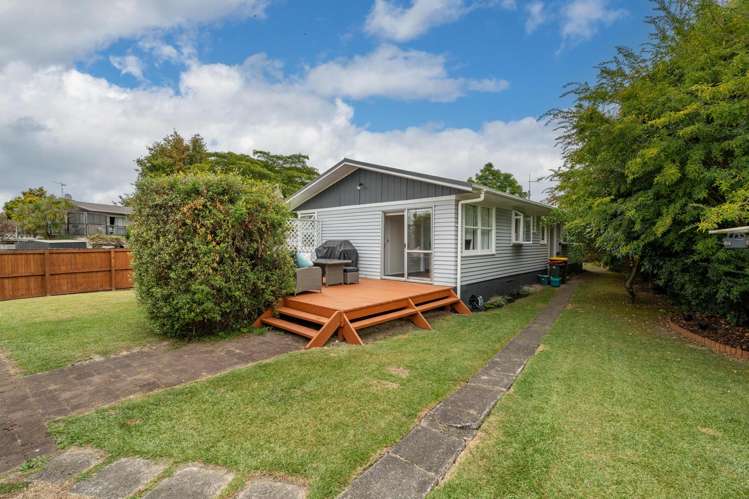 22 Joanna Place Deanwell_14