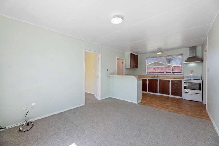 2/4 Weld Street Blenheim Central_5