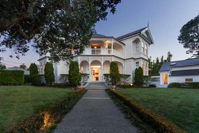 The ‘Goldie House’ hits the market with CV of $8m-plus