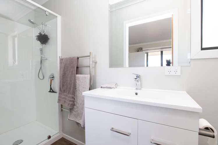 4c Fernleigh Street Kerepehi_16