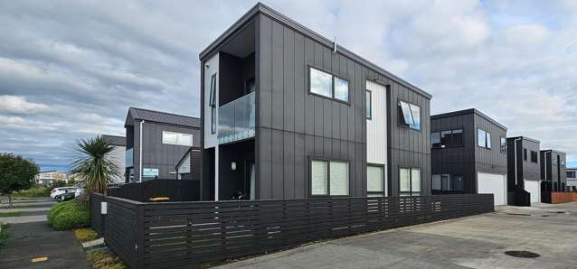 Versatile 4 Bedroom Family Home