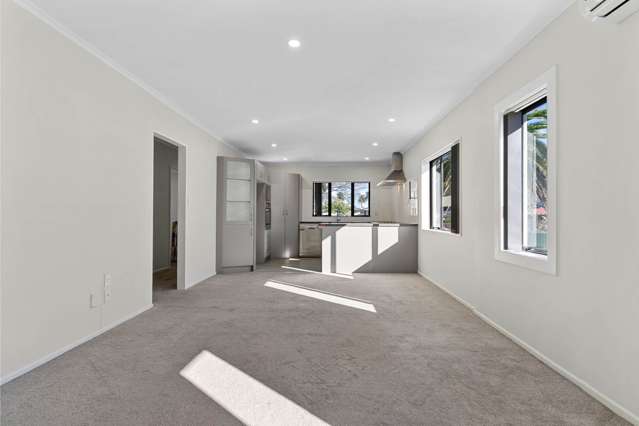 196 Robertson Road Mangere East_4