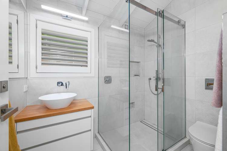 22 Woodfern Crescent Titirangi_27