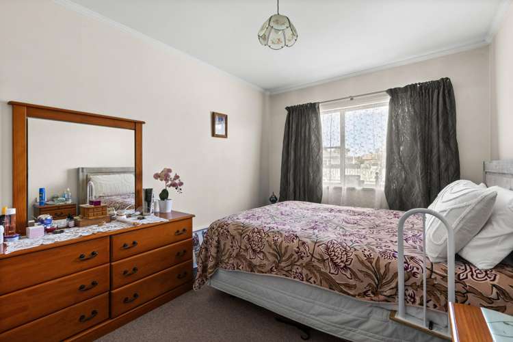 54 Wycliffe Street Onekawa_7