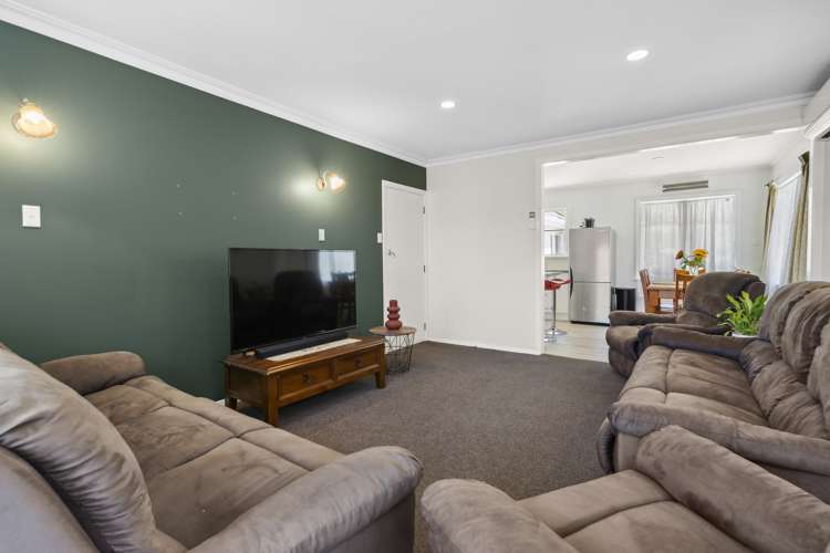 59 Lees Grove Wainuiomata_6