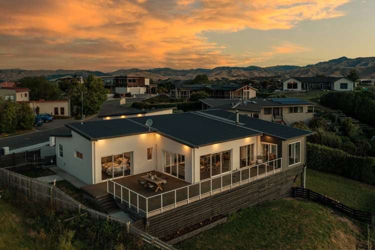 5 Ridgetop Rise_0