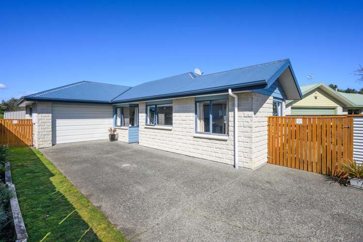 32 Somerset Crescent Highbury_19