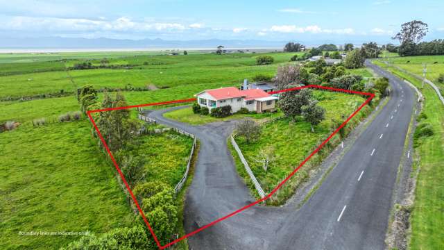 Scenic Coastal Lifestyle in Kaiaua