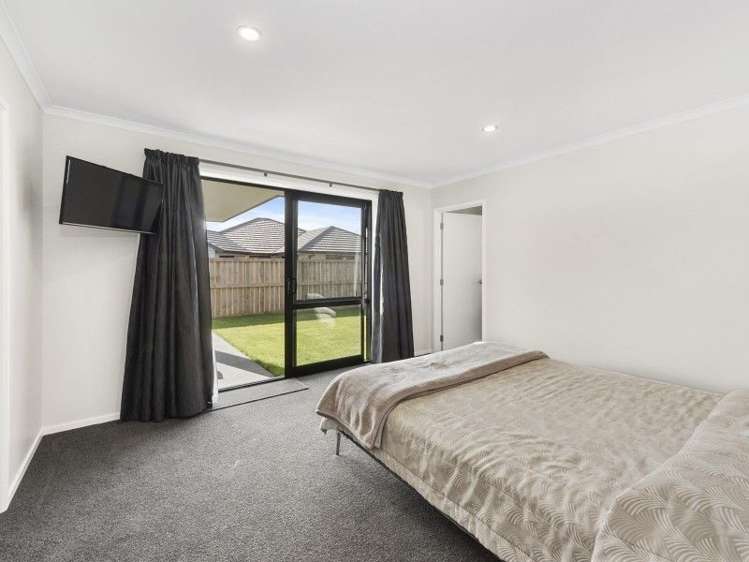27 Carlingford Rise Dinsdale_9