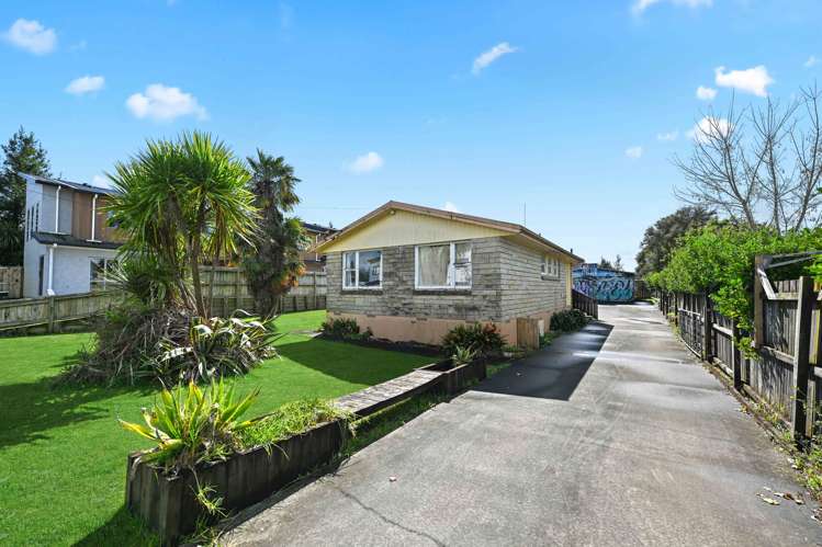 8 Gazeley Avenue Silverdale_4