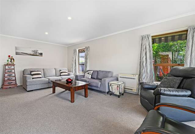 2/1 Thorrington Road Cashmere_3