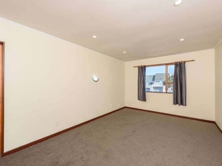 158 Akaroa Drive Maupuia_13