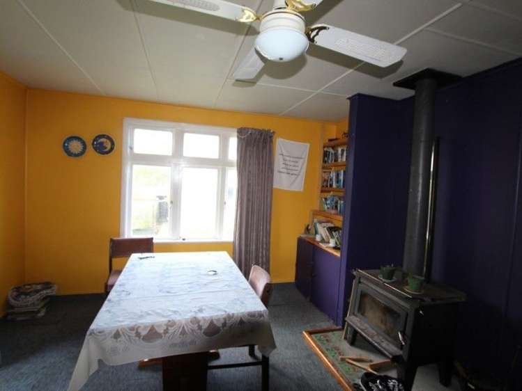 65 High Street Eketahuna_5