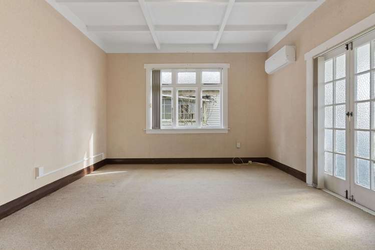 301 Mount Albert Road_5