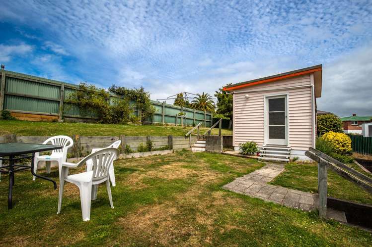 14 Sherratt Street West End_18