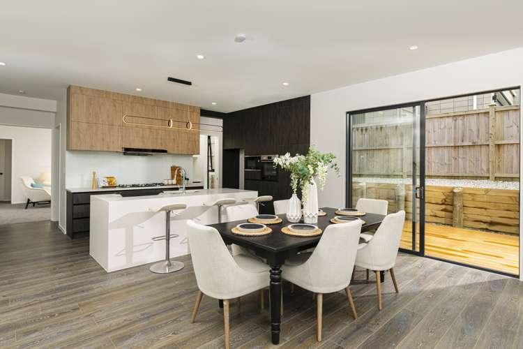 8 Canoe Lane Riverhead_8