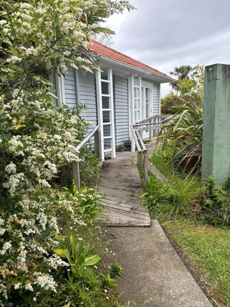 29 Fraser Road Narrow Neck_1