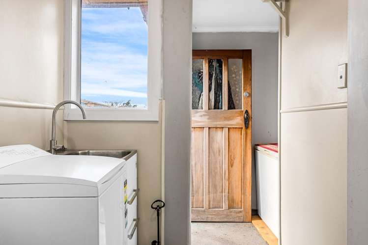 25 Avro Crescent Hornby_9