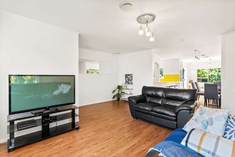 26 Phillip Avenue Glen Eden_13