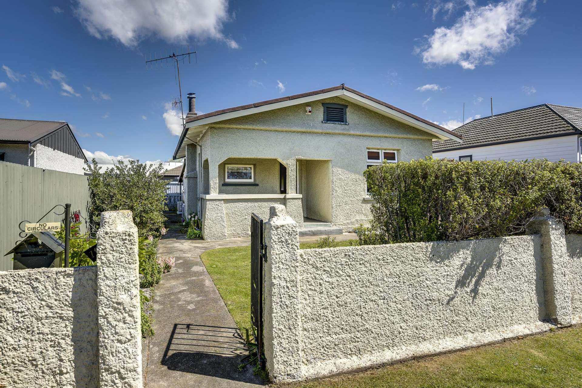 710 Queen Street West St Leonards_0