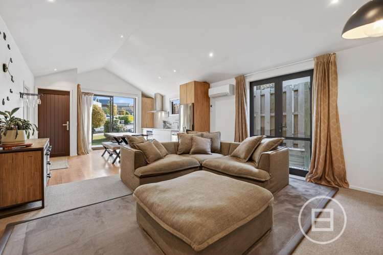 14 Huxley Place_5