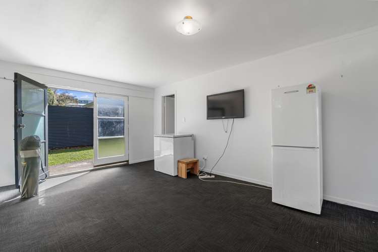 184 Tuhikaramea Road Dinsdale_11