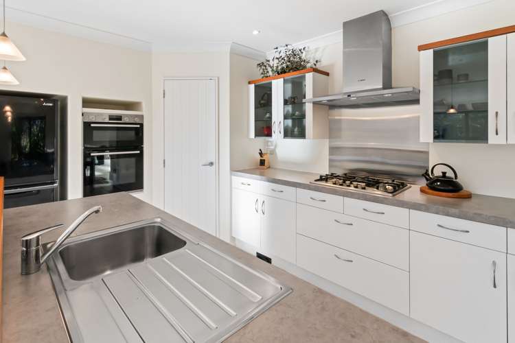 5828 West Coast Road Springfield_5