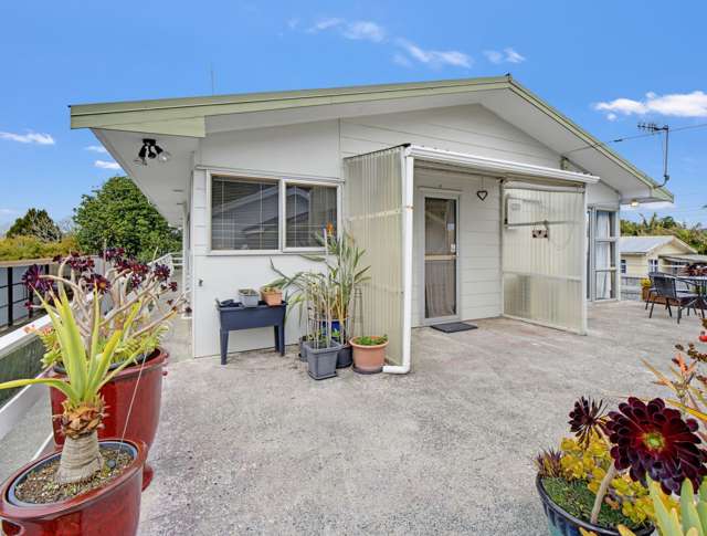 Upper Level Living, Private Terrace!