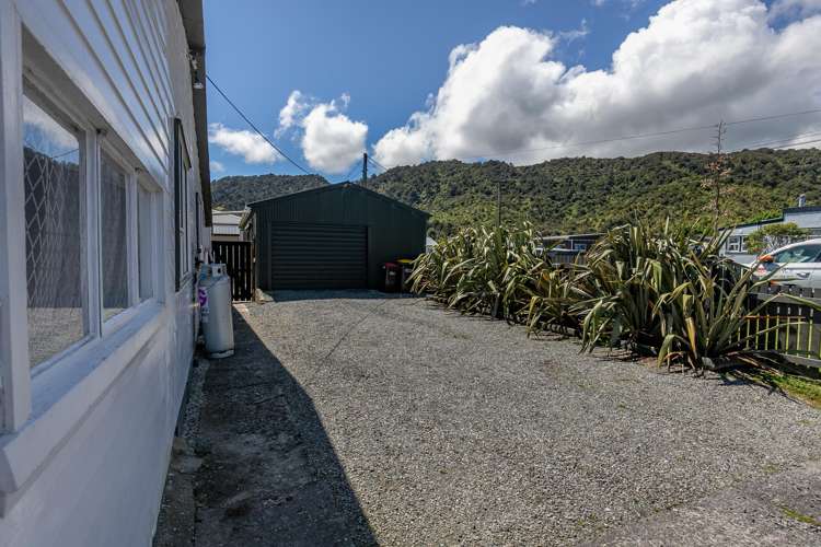 31 Fox Street Cobden_18
