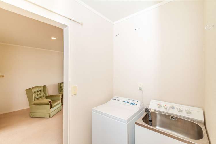 35/17 John Street Trentham_10