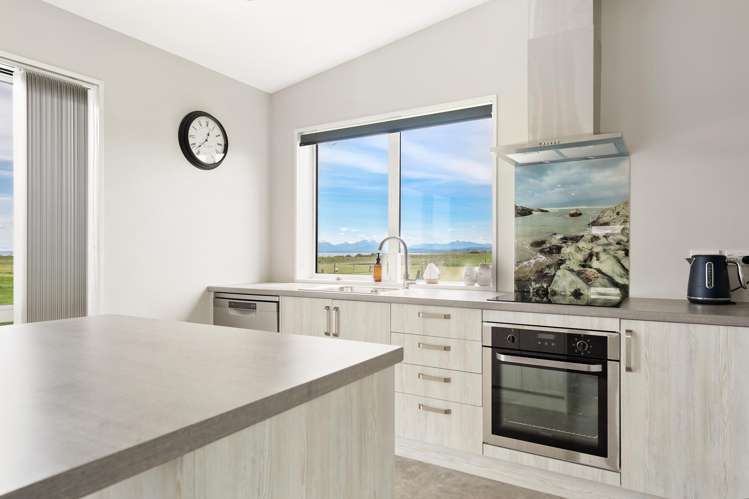 5 Surrey Street Orepuki_3