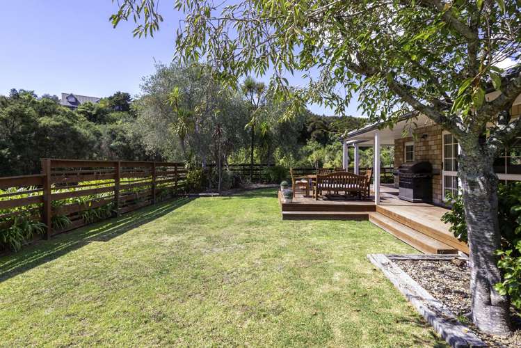 26 Bernie Edwards Place Botany Downs_26