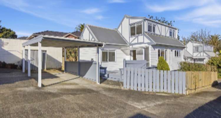 2/8 Chalmers Street_0