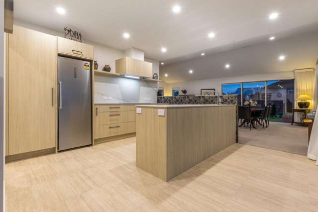25 Phoenix Palms Grove Levin_2