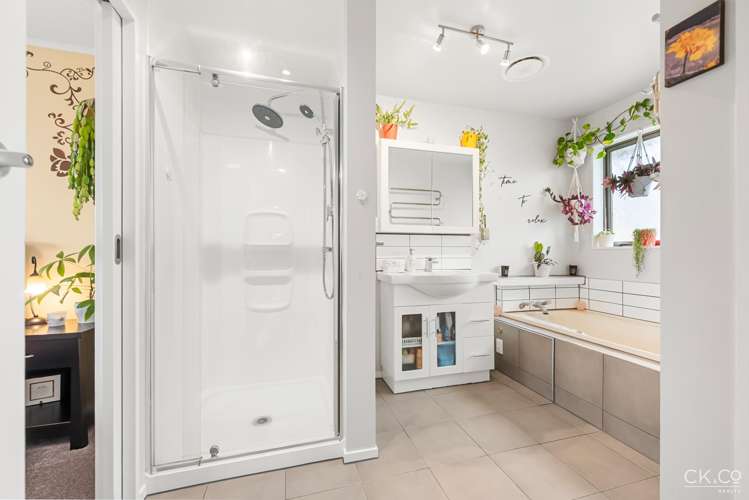 24 Mossburn Grove Kelson_14