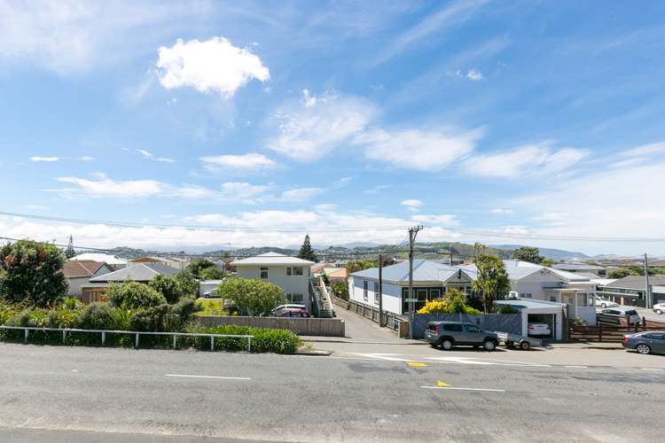 136 Queens Drive Lyall Bay_21