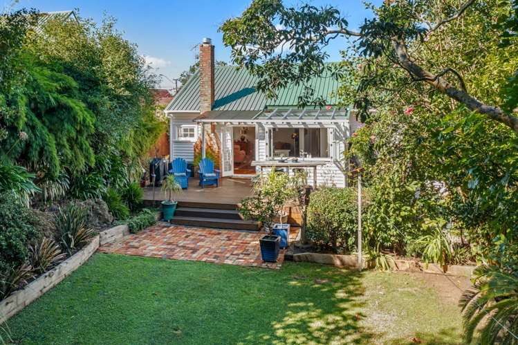 49a Vauxhall Road Devonport_35