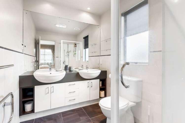 91 Baverstock Road Flat Bush_16