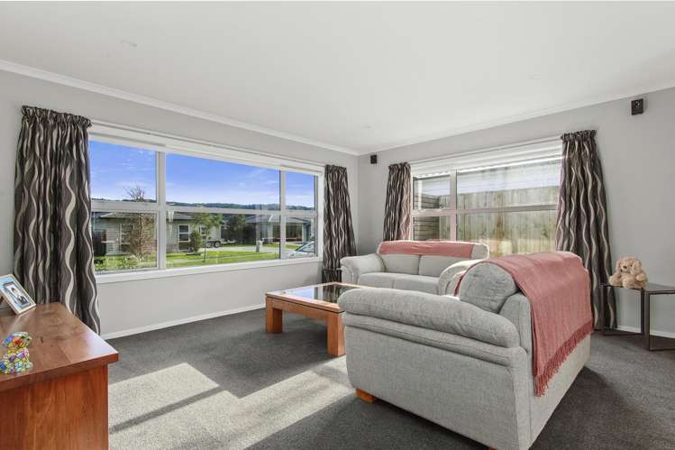 7 Barry Groucott Grove Wainuiomata_6
