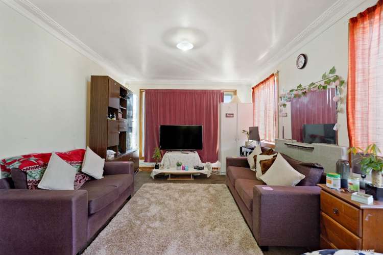 2 Binsted Road New Lynn_4