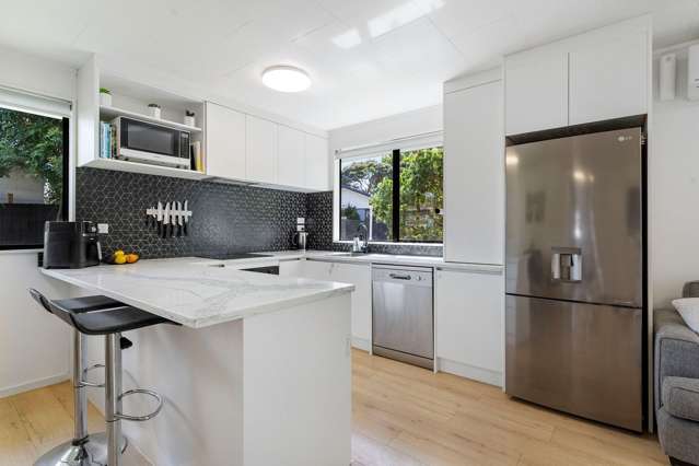 2/63A Colwill Road Massey_4