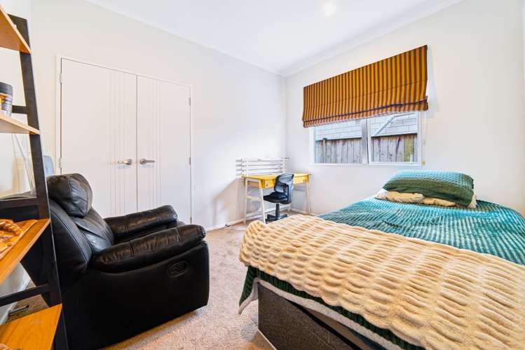 15 Carrickdawson Drive Flat Bush_17