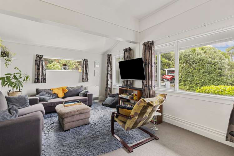 3-5 Knoll Street Island Bay_5