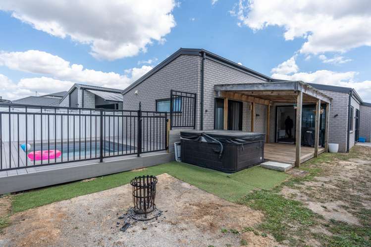 16 Taiatea Drive Baverstock_17